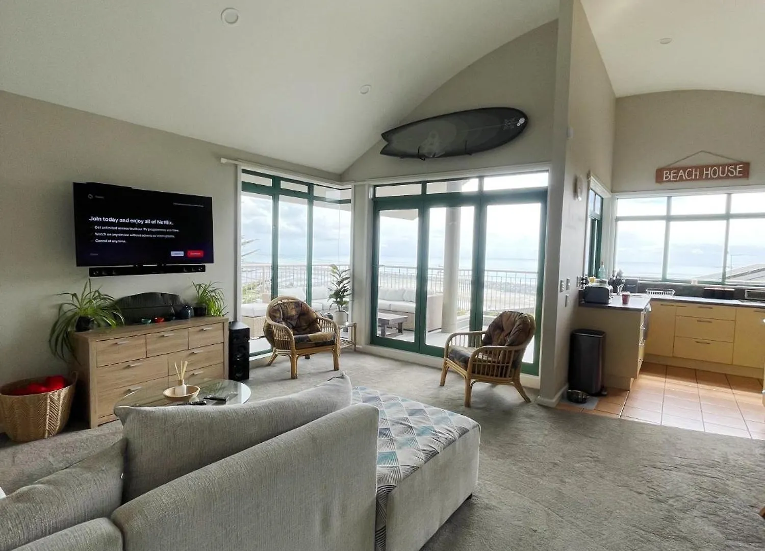 A Stay Of Spectacular Sea Views Christchurch