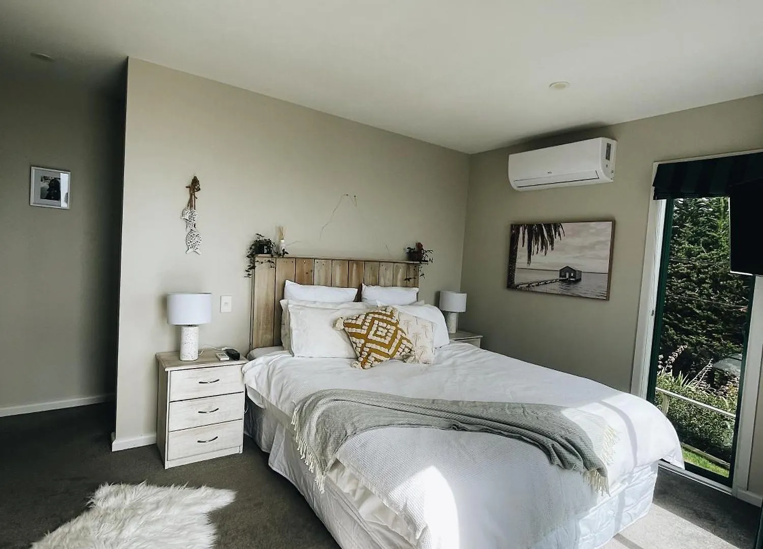 A Stay Of Spectacular Sea Views Christchurch Holiday home